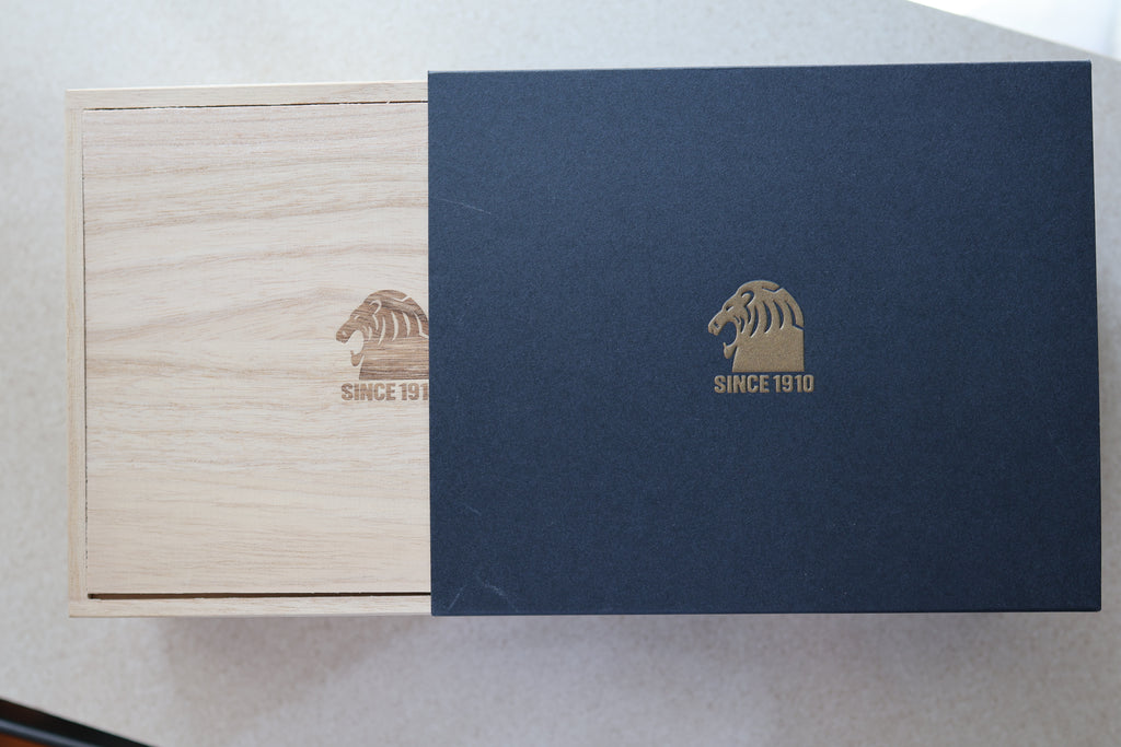 Lion Shoe Polish Set ชุดขัดรองเท้าหนังจากญี่ปุ่น | ทำความสะอาด บำรุง และเพิ่มความเงาในชุดเดียว